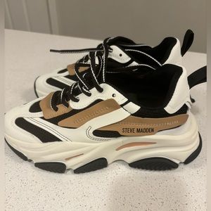 Steve Madden Possession Sneakers